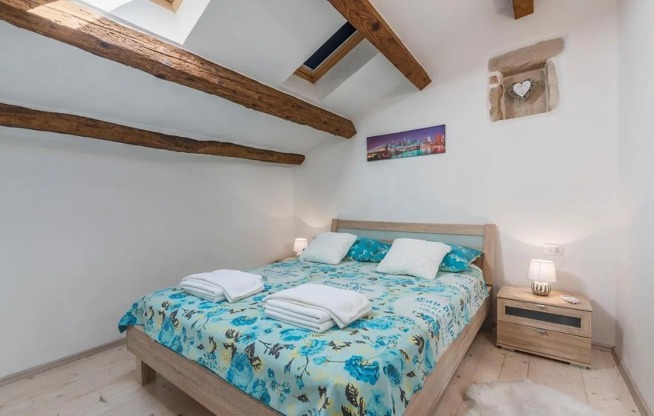 Villa Lana Near Labin Nedescina Croatia