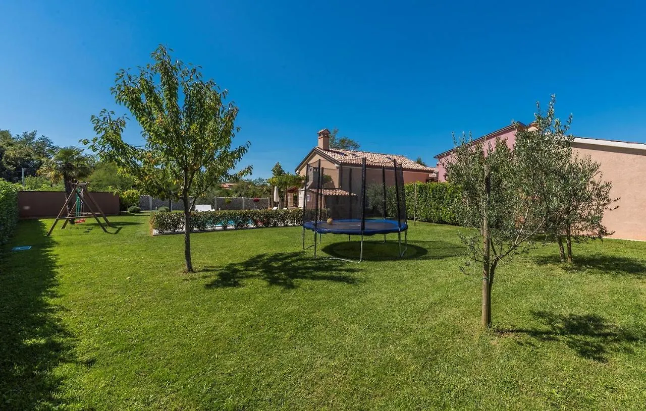 Villa Lana Near Labin Nedescina 0*,