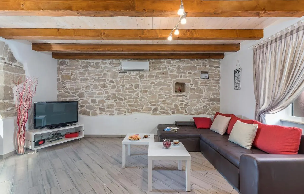 Villa Lana Near Labin Nedescina
